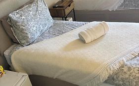 The Red Lion Great Offley